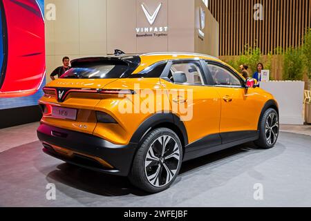 VinFast VF6 voiture SUV crossover électrique sous-compacte présentée au Paris mondial de l'automobile. Paris, France - 17 octobre 2022. Banque D'Images