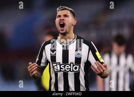 Birmingham, Royaume-Uni. 30 janvier 2024. Bruno Guimaraes de Newcastle United célèbre le match de Premier League à Villa Park, Birmingham. Le crédit photo devrait se lire : Cameron Smith/Sportimage crédit : Sportimage Ltd/Alamy Live News Banque D'Images