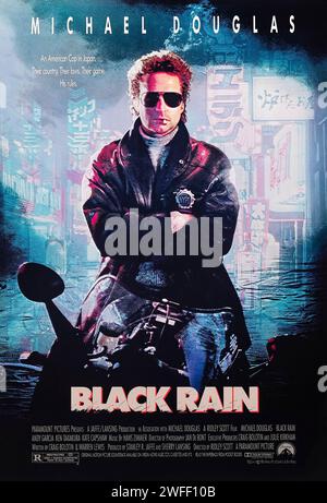 Black Rain (1989) réalisé par Ridley Scott et mettant en vedette Michael Douglas, Andy Garcia et Ken Takakura. Deux flics de New York arrêtent un membre de Yakuza et doivent l'escorter quand il est extradé au Japon. Photographie d'une affiche originale d'une feuille US de 1989. ***USAGE ÉDITORIAL SEULEMENT*** crédit : BFA / Paramount Pictures Banque D'Images