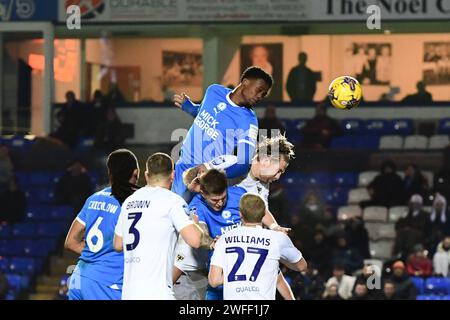 Emmanuel Fernandez (20 Peterborough United) se dirige vers le but lors du match de quart de finale du trophée EFL entre Peterborough et l'AFC Wimbledon à London Road, Peterborough le mardi 30 janvier 2024. (Photo : Kevin Hodgson | MI News) crédit : MI News & Sport / Alamy Live News Banque D'Images