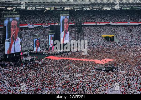 Jakarta, Indonésie - 13 avril 2019 : Joko Widodo/Jokowi prononce un discours lors de son dernier rassemblement de l'élection présidentielle d'Inonesia Banque D'Images