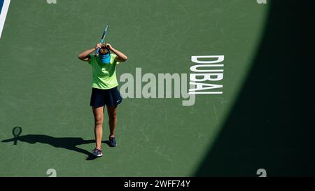 Liudmila Samsonova de Russie vs Kristina Kucova de Slovaquie lors de leur match de qualification en simple dans le cadre des Dubai Duty Free tennis Championships WTA 500 le 12 février 2022 à Dubaï, aux Émirats arabes Unis. Photo de Victor Fraile / Power Sport Images Banque D'Images