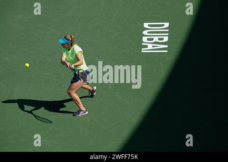 Liudmila Samsonova de Russie vs Kristina Kucova de Slovaquie lors de leur match de qualification en simple dans le cadre des Dubai Duty Free tennis Championships WTA 500 le 12 février 2022 à Dubaï, aux Émirats arabes Unis. Photo de Victor Fraile / Power Sport Images Banque D'Images