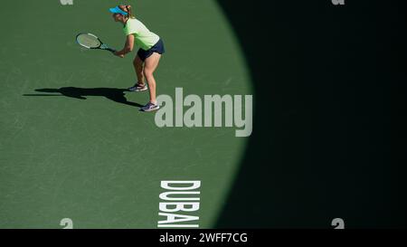 Liudmila Samsonova de Russie vs Kristina Kucova de Slovaquie lors de leur match de qualification en simple dans le cadre des Dubai Duty Free tennis Championships WTA 500 le 12 février 2022 à Dubaï, aux Émirats arabes Unis. Photo de Victor Fraile / Power Sport Images Banque D'Images