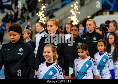 Paris, France. 30 janvier 2024. Aggie Beever Jones de Chelsea et Ashley Lawrence de Chelsea avant le match de football du Groupe D entre Paris FC et Chelsea le 30 janvier 2024 au stade Sébastien Charlety à Paris, France - photo Antoine Massinon/A2M Sport Consulting/DPPI crédit : DPPI Media/Alamy Live News Banque D'Images