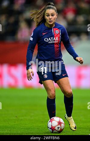 Lieke Martens (PSG, 11) Am ball, Freisteller, Ganzkörper, Einzelbild, Aktion, action, 30.01.2024, München (Deutschland), Fussball, UEFA Womens Champions League, Gruppe C, FC Bayern München - Paris Saint-Germain Banque D'Images