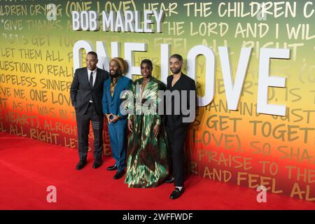 Londres, Royaume-Uni. 30 janvier 2024. LONDRES, ROYAUME-UNI - 30 JANVIER 2024 : Reinaldo Marcus Green, Ziggy Marley, Lashana Lynch et Kingsley Ben-Adir assistent à la première britannique de Bob Marley : One Love au BFI IMAX Waterloo à Londres, Royaume-Uni, le 30 janvier 2024. (Photo de Wiktor Szymanowicz/NurPhoto) crédit : NurPhoto SRL/Alamy Live News Banque D'Images