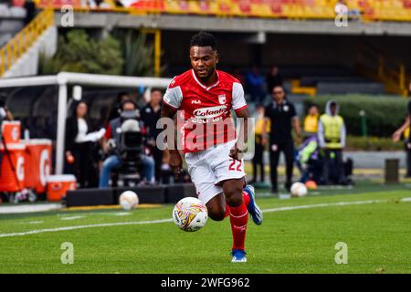 Bogota, Colombie. 27 janvier 2024. Elvis Perlaza de Santa Fe lors du match de championnat BetPlay Dimayor entre l'Independiente Santa Fe (3) et l'Envigado FC (1) le 27 janvier 2024 à Bogota, en Colombie. Photo : Cristian Bayona/long Visual Press crédit : long Visual Press/Alamy Live News Banque D'Images