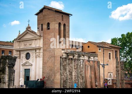 Église San Nicola à Carcere - Rome - Italie Banque D'Images