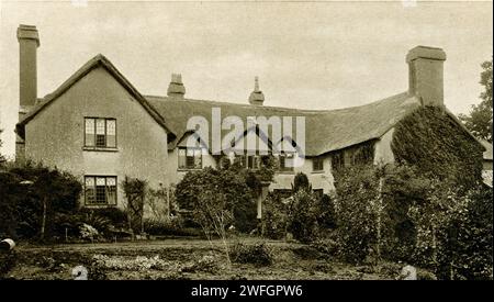 Photographie Hayes Barton House près d'East Budleigh, East Devon - demeure du 16e siècle de la famille Raleigh, dont Sir Walter Raleigh. Extrait du livre Glorious Devon, de S.P.B. mais, publié par London Great Western Railway Company, 1928 Banque D'Images