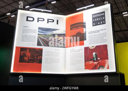 Paris, France. 02 février 2023. Stand DPPI lors du salon automobile Retromobile 2024 à Paris Expo porte de Versailles, du 30 janvier au 4 février 2024 à Paris, France - photo Paul Vaicle/DPPI crédit : DPPI Media/Alamy Live News Banque D'Images