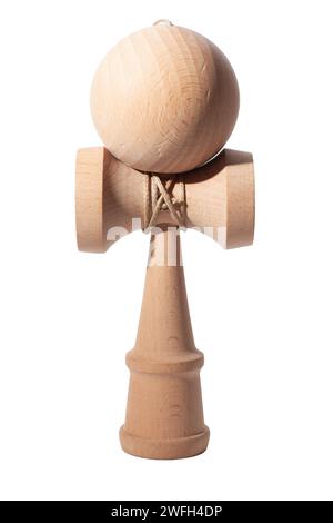 Jouet japonais traditionnel Kendama isolé sur surface blanche Banque D'Images