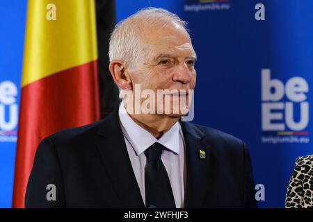 Bruxelles, Belgique. 31 janvier 2024. Le HRVP Josep Borrell et la ministre de la Défense Ludivine Dedonder accueillent le ministre de la Défense avant la réunion informelle des ministres de la Défense de l'UE à Bruxelles, Belgique, le 31 janvier 2024. Crédit : ALEXANDROS MICHAILIDIS/Alamy Live News Banque D'Images