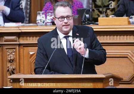 Hambourg, Allemagne. 31 janvier 2024. Dennis Gladiator (CDU) prend la parole lors de la session du Parlement de Hambourg à la mairie. Crédit : Marcus Brandt/dpa/Alamy Live News Banque D'Images