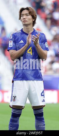 Doha, Qatar. 31 janvier 2024. DOHA, QATAR - JANVIER 31 : Ko Itakura du Japon lors du match de la coupe d'Asie de l'AFC ronde de 16 entre Bahreïn et le Japon au stade Al Thumama le 31 janvier 2024 à Doha, Qatar Credit : Sebo47/Alamy Live News Banque D'Images