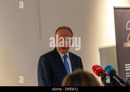 Belfast, Royaume-Uni, 31 01 2024, Micheál Martin s'adresse aux médias à l'Ulster Museum Credit : HeadlineX/Alamy Banque D'Images