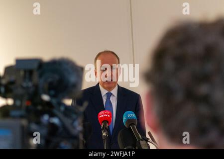 Belfast, Royaume-Uni, 31 01 2024, Micheál Martin s'adresse aux médias à l'Ulster Museum Credit : HeadlineX/Alamy Banque D'Images