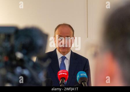 Belfast, Royaume-Uni, 31 01 2024, Micheál Martin s'adresse aux médias à l'Ulster Museum Credit : HeadlineX/Alamy Banque D'Images