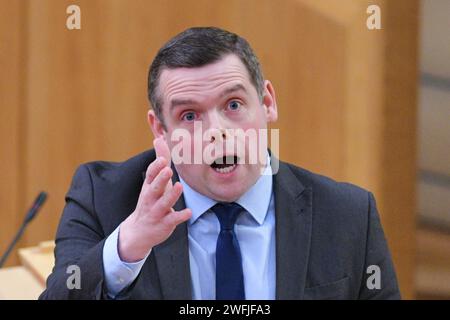 Édimbourg Écosse, Royaume-Uni 31 janvier 2024 Douglas Ross MSP prend la parole au Parlement écossais lors du débat du Parti conservateur et unioniste écossais sur les révélations de l’enquête britannique sur la Covid-19. crédit sst/alamy live news Banque D'Images
