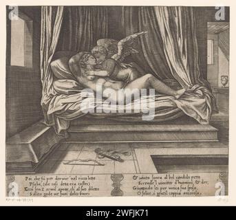 Amor et psyché comme êtres chers, maître des dés, d'après Michiel Coxie (i), c. 1530 - c. 1560 imprimer amor et psyché au lit comme êtres chers. Sur la gauche une fenêtre ouverte et au premier plan l'arc et la flèche casse d'Amor. Texte italien dans deux cartouches en STUDMARGE. Deux fois numéroté en bas à gauche : 9. Italie gravure sur papier Cupidon et psyché en amoureux Banque D'Images