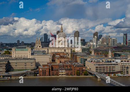 La Skyline de la City de Londres. De Tate Modern Banque D'Images