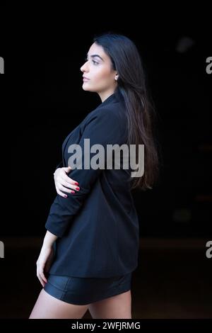 Side view of young woman Banque D'Images
