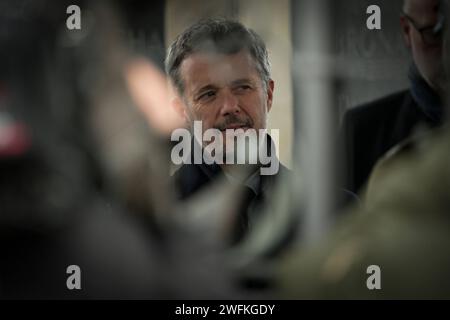 Le roi danois Frederik X est vu en visite au tombeau du Soldat inconnu à Varsovie, en Pologne, le 31 janvier 2024. C'est la première visite étrangère du ne Banque D'Images