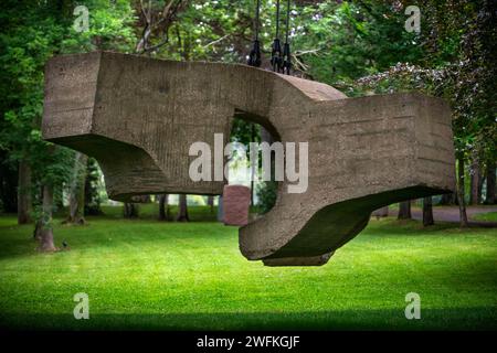 Lugar de Encuentros IV le Musée Chillida-Leku, sculptures dans les jardins et les forêts du sculpteur basque Eduardo Chillida, Hernani, Guipuzcoa, basque Banque D'Images