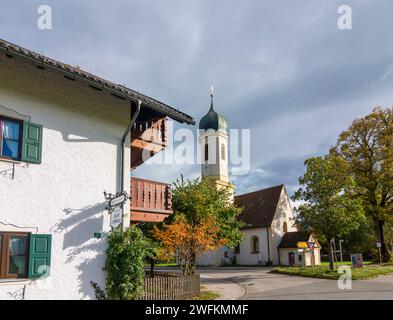 Murnau am Staffelsee : eglise St. Leonhard in Froschhausen in Oberbayern, Pfaffenwinkel, haute-Bavière, Bayern, Bavière, Allemagne Banque D'Images