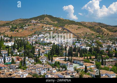 Granada - l'apparence de l'Albayzin district de palais de l'Alhambra. Banque D'Images