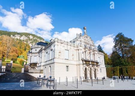 Ettal : Schloss Linderhof Palace, couleurs d'automne à Oberbayern, Garmisch-Partenkirchen, haute-Bavière, Bayern, Bavière, Allemagne Banque D'Images