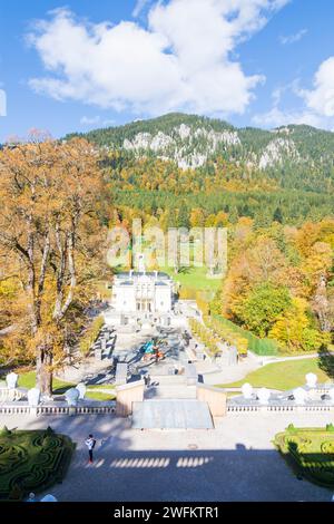 Ettal : Schloss Linderhof Palace, couleurs d'automne à Oberbayern, Garmisch-Partenkirchen, haute-Bavière, Bayern, Bavière, Allemagne Banque D'Images