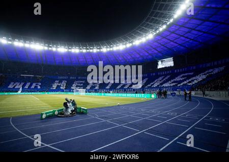 Berlin, Deutschland. 31 janvier 2024. Fans von Hertha BSC, Choreo DFB-Pokal 2023/24, Viertelfinale : Hertha BSC - 1. FC Kaiserslautern, Olympiastadion, Berlin, 31.01.2024 LA RÉGLEMENTATION DFB INTERDIT TOUTE UTILISATION DE PHOTOGRAPHIES COMME SÉQUENCES D'IMAGES ET/OU QUASI-VIDÉO/dpa/Alamy Live News Banque D'Images