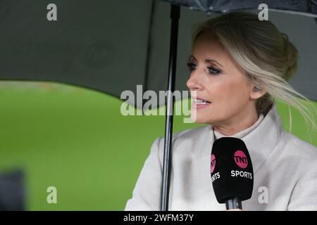 Liverpool, Royaume-Uni. 31 janvier 2024. Lynsey Hipgrave, présentatrice de TNT Sports, regarde. Match de Premier League, Liverpool contre Chelsea à Anfield à Liverpool le mercredi 31 janvier 2024. Cette image ne peut être utilisée qu'à des fins éditoriales. Usage éditorial uniquement. photo de Chris Stading/Andrew Orchard photographie sportive/Alamy Live News crédit : Andrew Orchard photographie sportive/Alamy Live News Banque D'Images