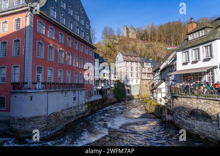 Monschau, Vieille ville, Eifel, Maison Rouge, Rivière Rur, NRW, Allemagne, Banque D'Images