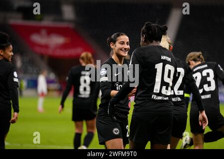 Francfort, Allemagne. 31 janvier 2024. Francfort, Allemagne, le 31 janvier 2024 : Ilayda Acikgoez ( 20 Francfort ) Nicole Anyomi ( 19 Francfort ) lors du match de football UEFA Womens Champions League entre l'Eintracht Francfort et le FC Rosengard au Deutsche Bank Park à Francfort, Allemagne. (Julia Kneissl/SPP) crédit : SPP Sport Press photo. /Alamy Live News Banque D'Images