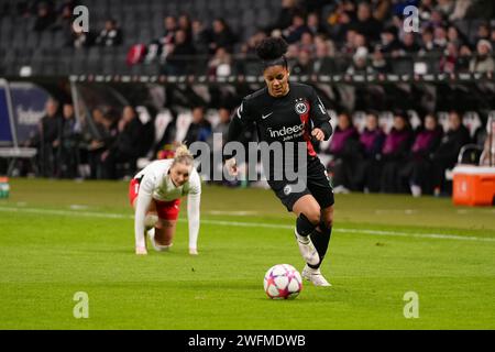 Francfort, Allemagne. 31 janvier 2024. Francfort, Allemagne, le 31 janvier 2024 : Shekiera Martinez ( 9 Francfort ) lors du match de football de l'UEFA Womens Champions League entre l'Eintracht Frankfurt et le FC Rosengard au Deutsche Bank Park à Francfort, en Allemagne. (Julia Kneissl/SPP) crédit : SPP Sport Press photo. /Alamy Live News Banque D'Images