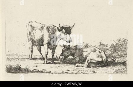 Vaches dans un paysage, Jan Kobell (II), 1788 - 1814 imprime Une vache horizontale et une vache debout à une clôture délabrée. Une troisième vache broute en arrière-plan et les contours d'une tour d'église peuvent être vus en papier gravure vache Banque D'Images