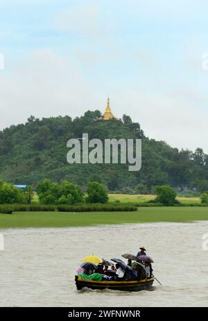 Fortes pluies de mousson le long de la rivière Kaladan dans l'État de Rakhine dans l'ouest du Myanmar. Banque D'Images