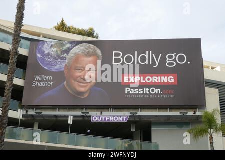 Los Angeles, Californie, États-Unis 30 janvier 2024 William Shatner Billboard on Sunset Blvd le 30 janvier 2024 à Los Angeles, Californie, États-Unis. Photo de Barry King/Alamy stock photo Banque D'Images