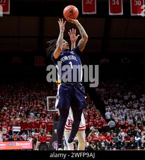 Les Nittany Lions de Penn State gardent Ace Baldwin Jr. (1) en première mi-temps contre les Rutgers Scarlet Knights lors d'un match de basket-ball Big Ten à Jersey MikeÕs Area à Piscataway, New Jersey, le mercredi 31 janvier 2024. Banque D'Images