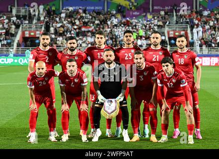 Doha, Qatar. 31 janvier 2024. Les joueurs de Syrie s’alignent avant le match de la ronde de 16 entre l’Iran et la Syrie à la coupe d’Asie AFC Qatar 2023 à Doha, Qatar, le 31 janvier 2024. Crédit : Sun Fanyue/Xinhua/Alamy Live News Banque D'Images