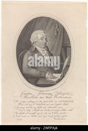 Portrait de Jacobus Johannes Schrijver, Govert Kitsen, d'après G.T. van den Berg, tirage de 1796 Portrait de Jacobus Johannes Schrijver, huissier de justice à Rotterdam. Il est assis dans une agence sur laquelle un ressort d'écriture et un pot d'encre sont debout et a placé la main droite sur un livre ouvert. Sous le portrait, un verset de six lignes en néerlandais. Livre de gravure papier Rotterdam - MM - livre ouvert. accessoires d'écriture Banque D'Images
