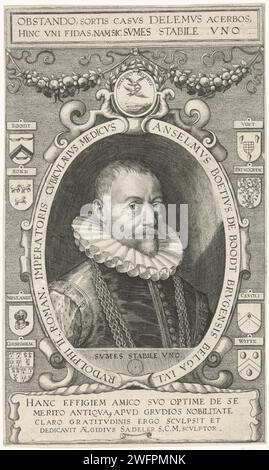 Portret Van Anselm Boëtius de Boodt, Giles Sadeler (2), 1597 - 1629 print Anselmus Boëtius de Boodt, médecin personnel de Rudolf II Autour du portrait diverses armoiries et une inscription latine, écriture sur le bord et légende avec le nom et la fonction. Prague papier gravure armorial roulement, héraldique Banque D'Images