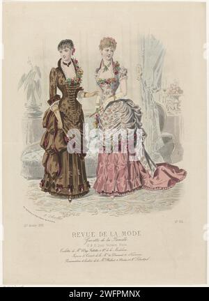 Revue de mode, Family gazette, dimanche 7 octobre 1883, 12e année, non 614 : toilettes de Mme Day-Fallett (...), A. Chaillot, 1883 deux femmes dans un intérieur, vêtues de robes de Day-Fallette. Gauche : Robe de satin brun Uni et brocatelle avec motif floral roses. Corps pointu avec col carré le long duquel un col de velours et décoré de fleur en relief. Jupe en bas décorée de noeuds. Droite : Robe en soie rose unie et brocatelle. Soirée Japon pour une soirée avec une jupe et un drag Uni. Corps, jupe et collier décorés avec garniture de fleurs. Avec quelques lignes de publicité Banque D'Images