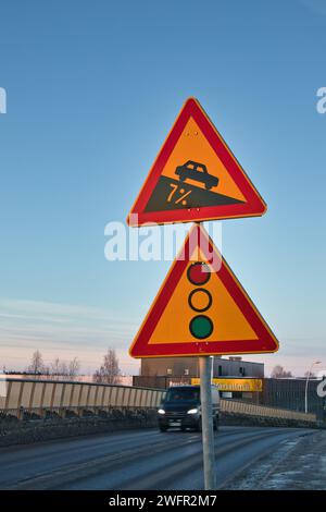 Panneau de descente de colline abrupte, Oulu Finlande Banque D'Images
