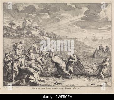 Magnifique pêche, Jan van Orley, c. 1685 - avant 1700 imprimer Christ est dans le bateau de pêche de Simon, qui est situé sur les rives du lac Gennesaret. Les pêcheurs tirent un filet plein de pêche sur la plage. Simon parle à Christ, il est surpris de la bonne prise. Sous l'image un verset latin de Luc. 5. Gravure sur papier bruxellois le tirant d'eau miraculeux des poissons (avant la Résurrection) sur le lac de Gennesaret (Mer de Galilée) ; Jacques et Jean aidant à faire entrer les filets (Luc 5:1-11) Banque D'Images