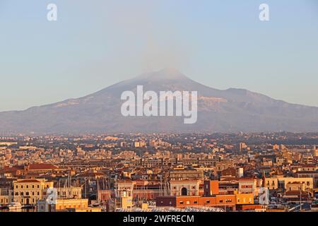 Vue matinale de Catane et de l'Etna, Sicile Banque D'Images