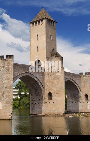 Tour est du Pont Valentre, Cahors, Occitanie, France. Banque D'Images