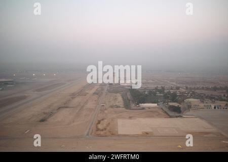 Irak, Bagdad le 2022-10-15. Paysage irakien. Aéroport international de Bagdad. Photographie de Martin Bertrand. Irak, Bagdad le 2022-10-15. Paysage d'Irak Banque D'Images